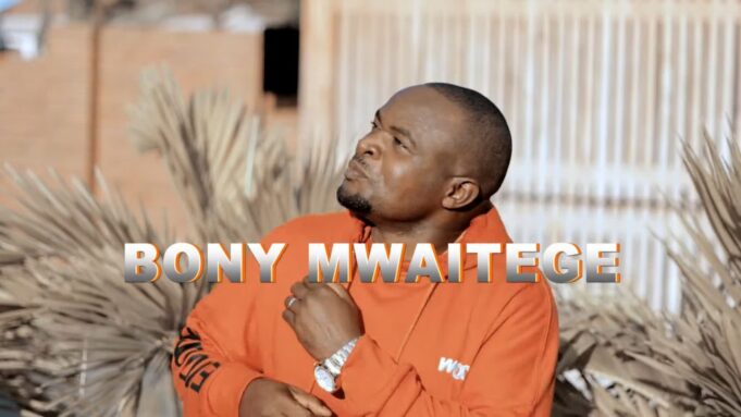 VIDEO Bony Mwaitege - Hakuna Mwingine