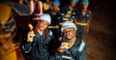 Dayoo Ft Rayvanny - Huu Mwaka Remix