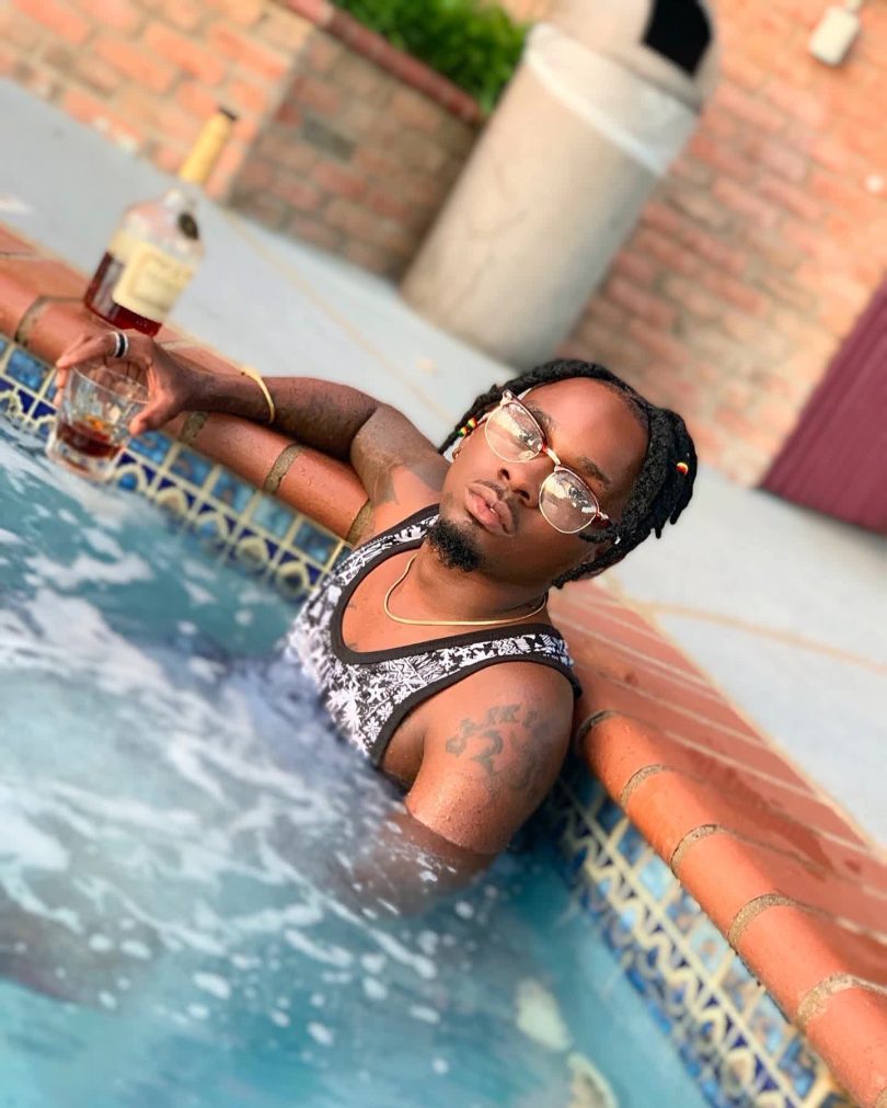 Young Dee Ft S2kizzy - Cheki