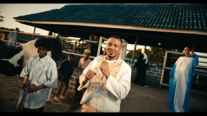 VIDEO Mocco Genius Ft Alikiba - Mchuchu