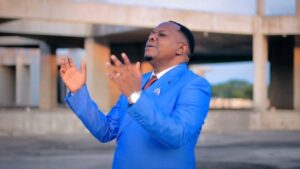 Christopher Mwahangila Ft Costantino Pius - Pita Kwangu