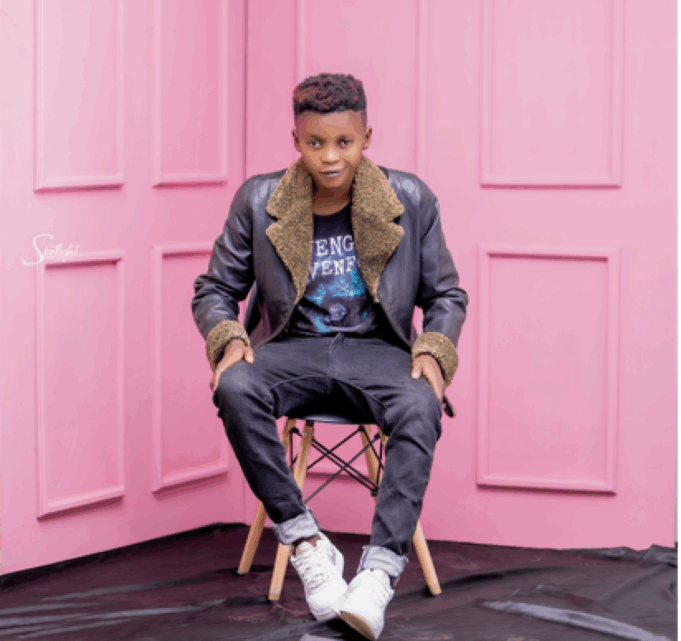 Waxy Kay Ft Kinta - Mumba