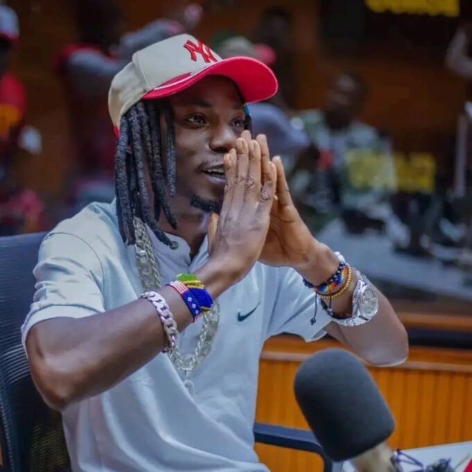 Jay Combat - Sijui Nikoje