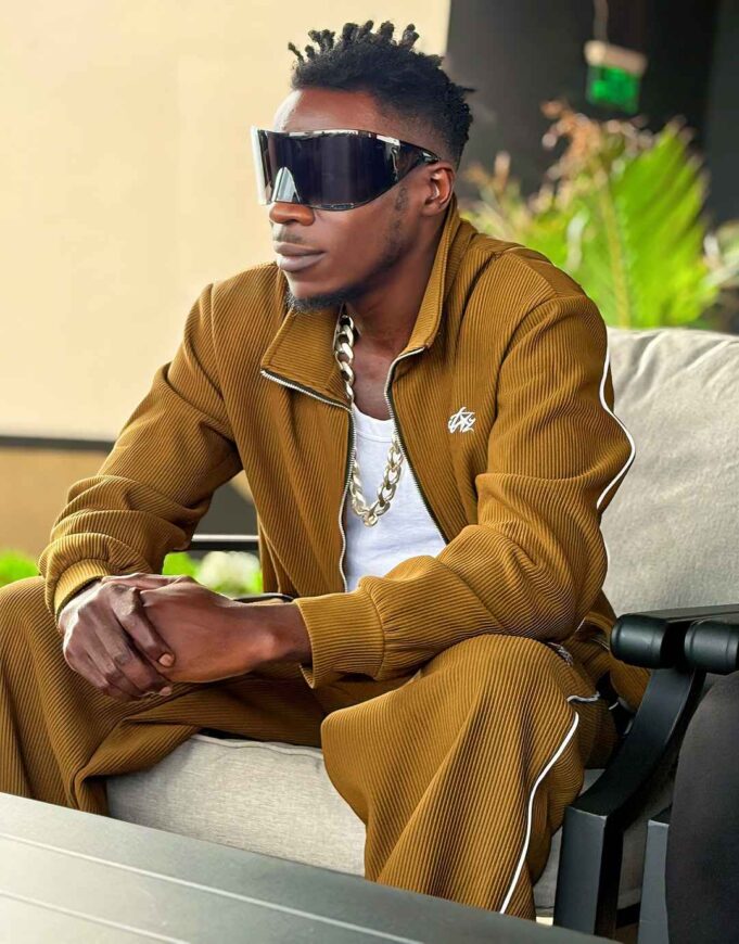 Alien Skin - Love Story